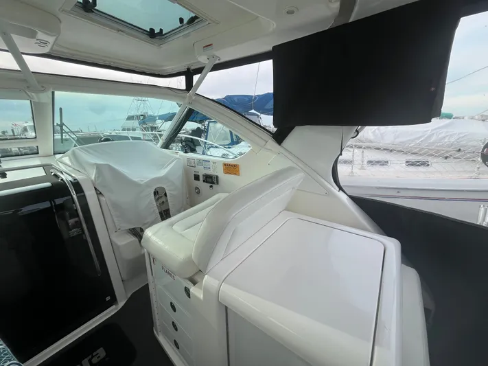 Papa Joe Yacht Photos Pics 2006 Tiara Yachts 3600 Open cockpit with covered controls and seating.