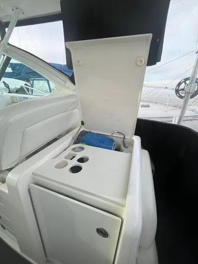 Papa Joe Yacht Photos Pics 2006 Tiara Yachts 3600 Open interior with sink and storage compartment.