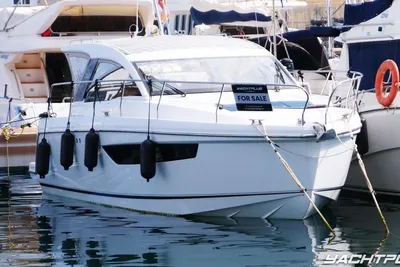 2015 Sealine S330
