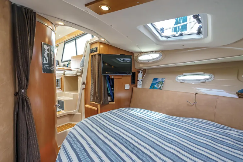 C-worthy III Yacht Photos Pics 