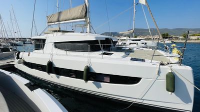 Yacht