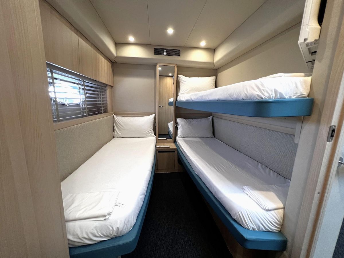 2006 Princess 71 