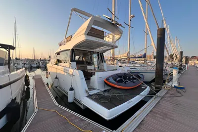 2016 Jeanneau Velasco 37F