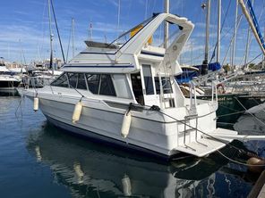 1990 Bayliner 2958 Command Bridge