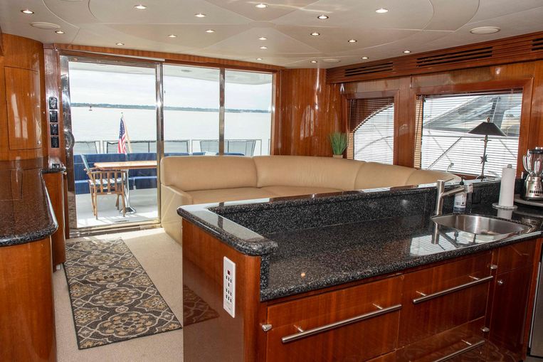 2002-63-hatteras-63-raised-pilothouse-motor-yacht