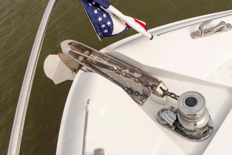 2002-63-hatteras-63-raised-pilothouse-motor-yacht