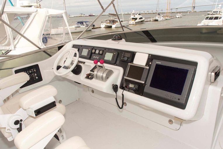 2002-63-hatteras-63-raised-pilothouse-motor-yacht
