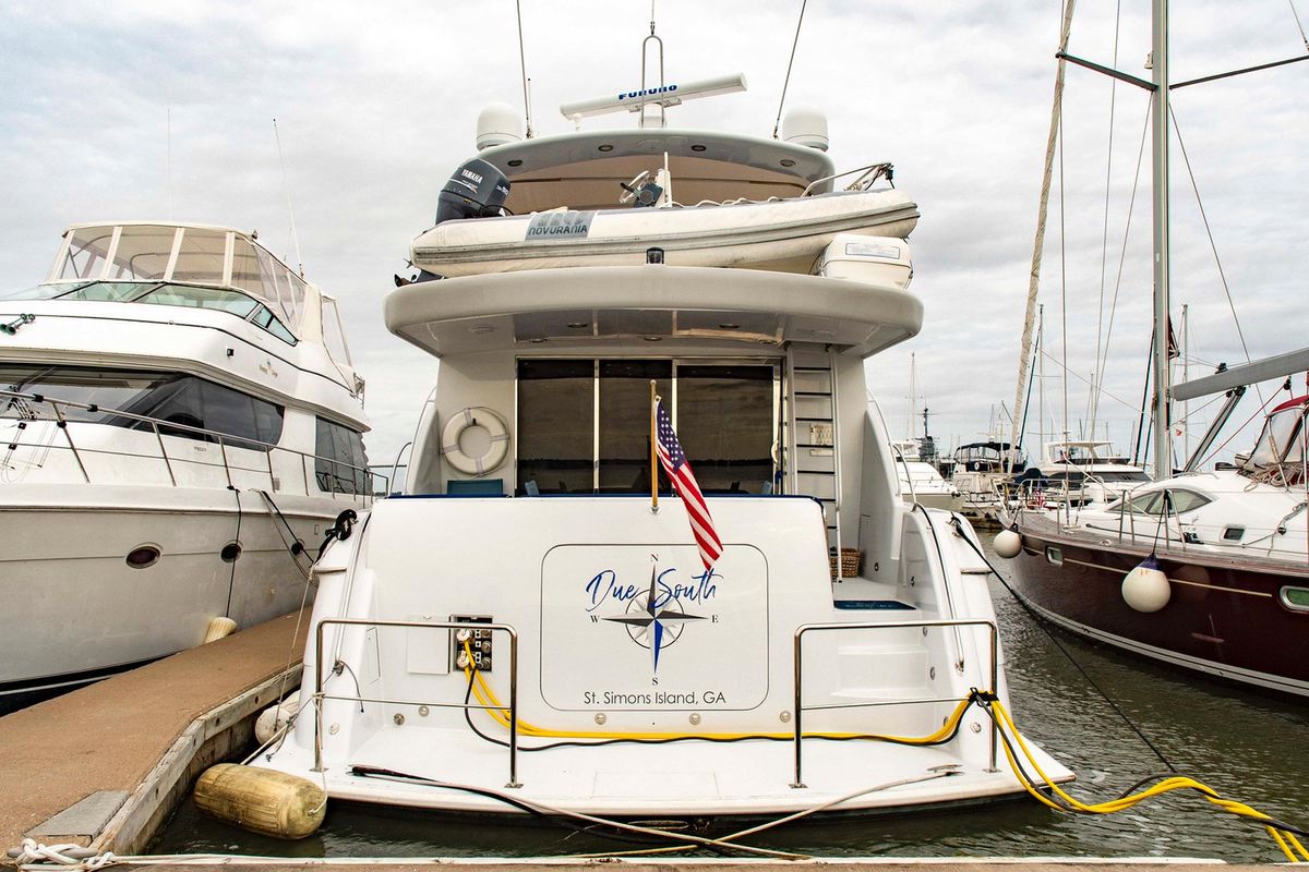 2002 Hatteras 63 