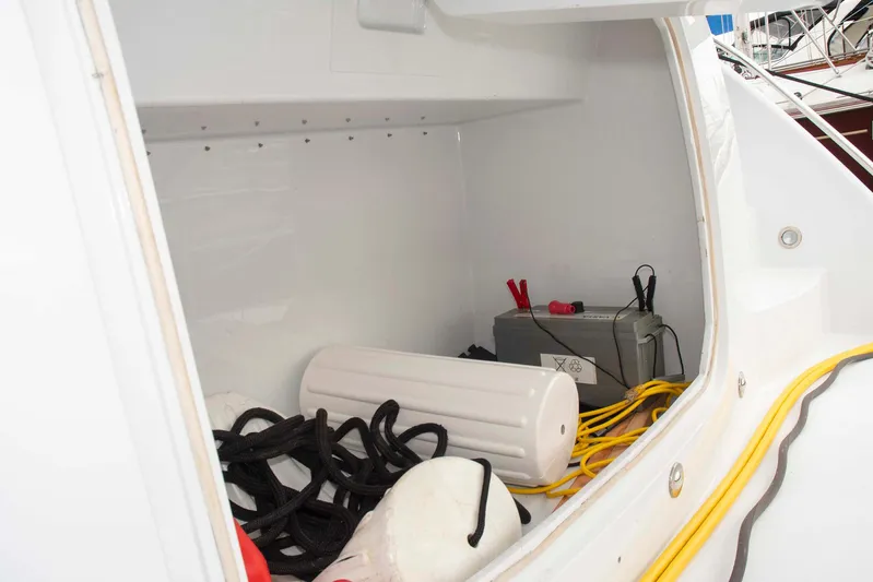 Due South Yacht Photos Pics 