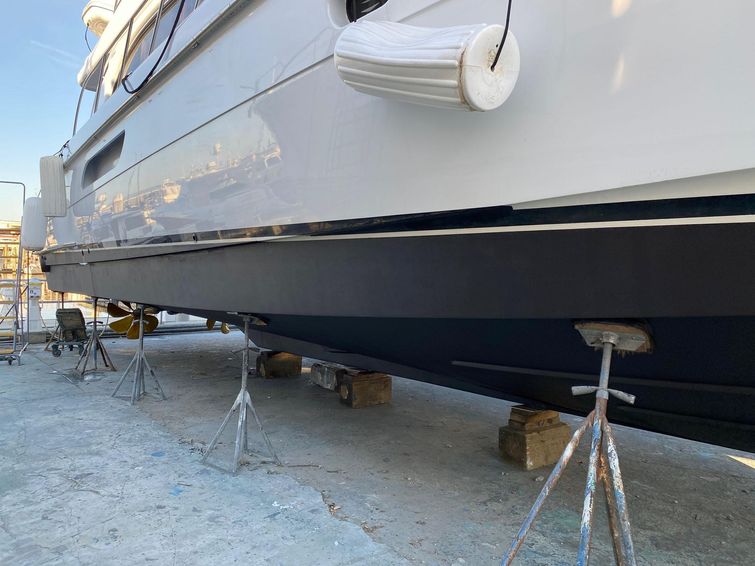2002-63-hatteras-63-raised-pilothouse-motor-yacht