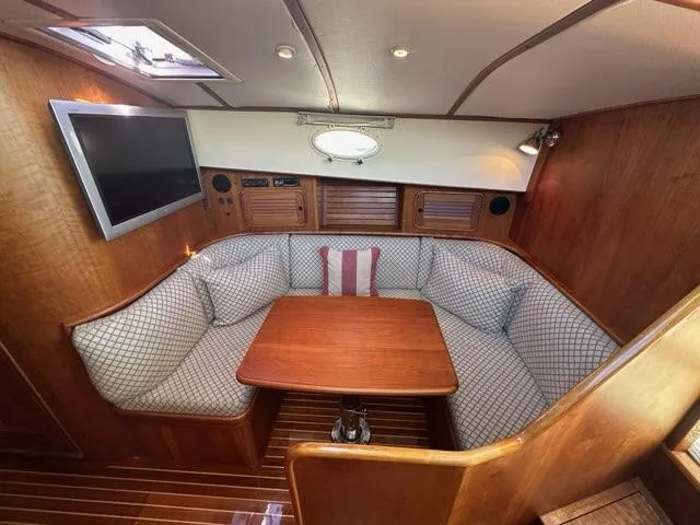 Lady Marion Yacht Photos Pics 