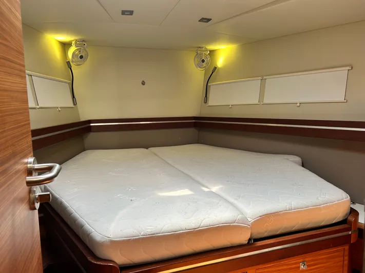 Nusquama Yacht Photos Pics 