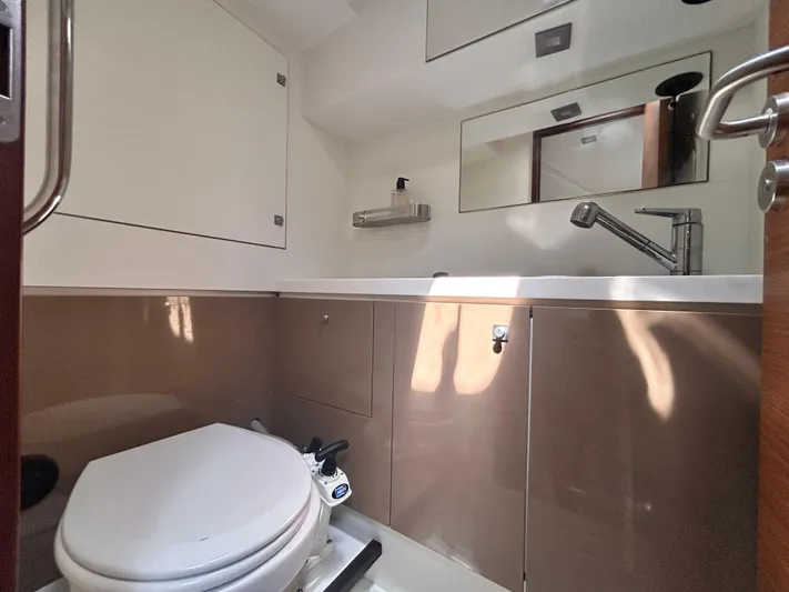 Nusquama Yacht Photos Pics 