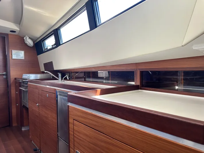 Nusquama Yacht Photos Pics 