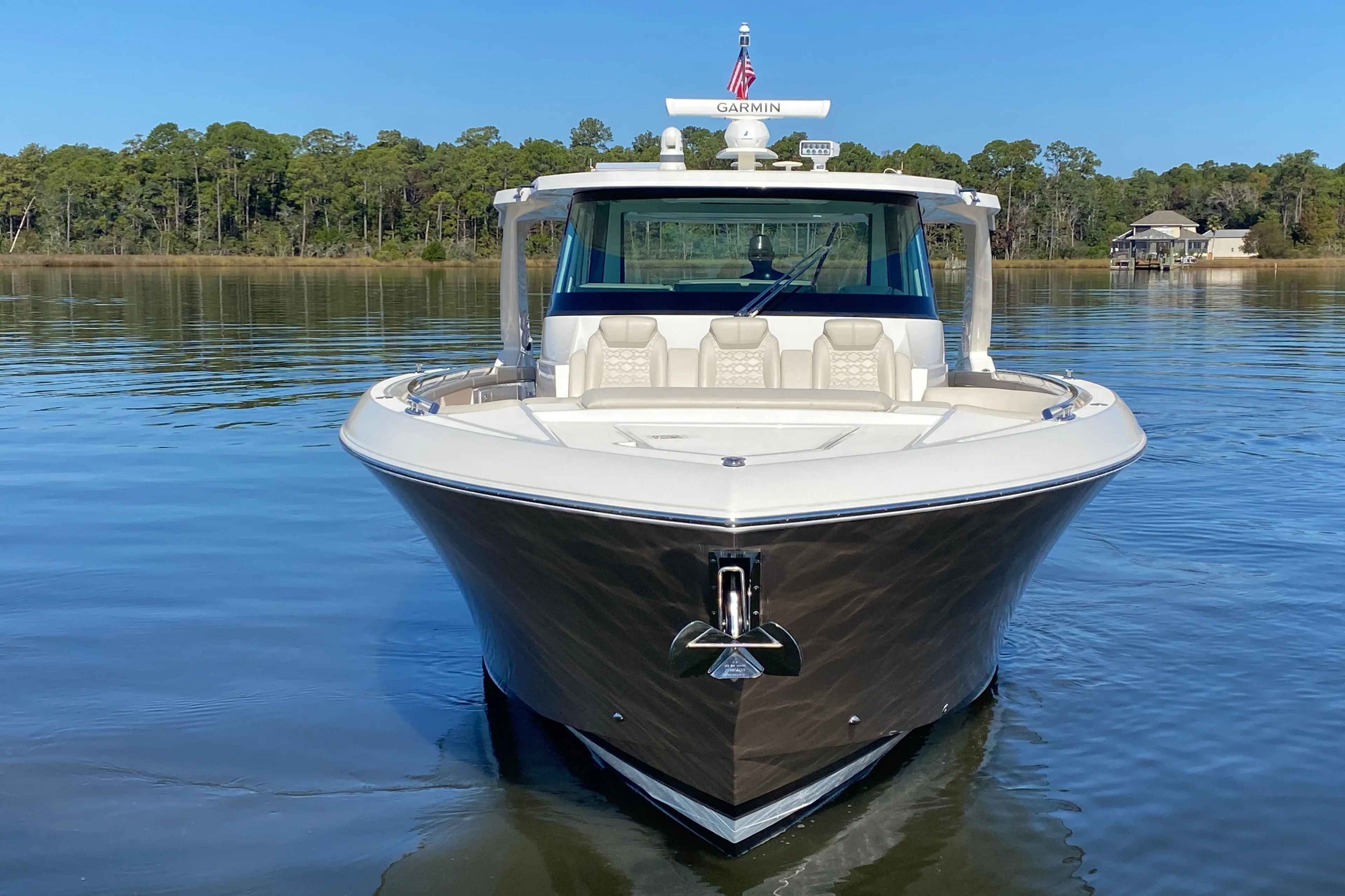 2023 TIARA YACHTS 48 LS - Image 4