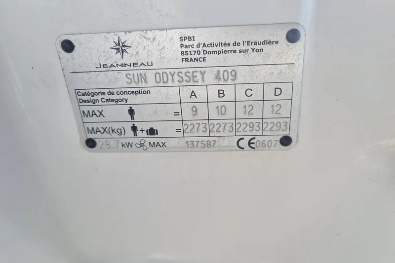  Yacht Photos Pics 2013 Jeanneau Sun Odyssey 409 identification plate with design categories and specifications.