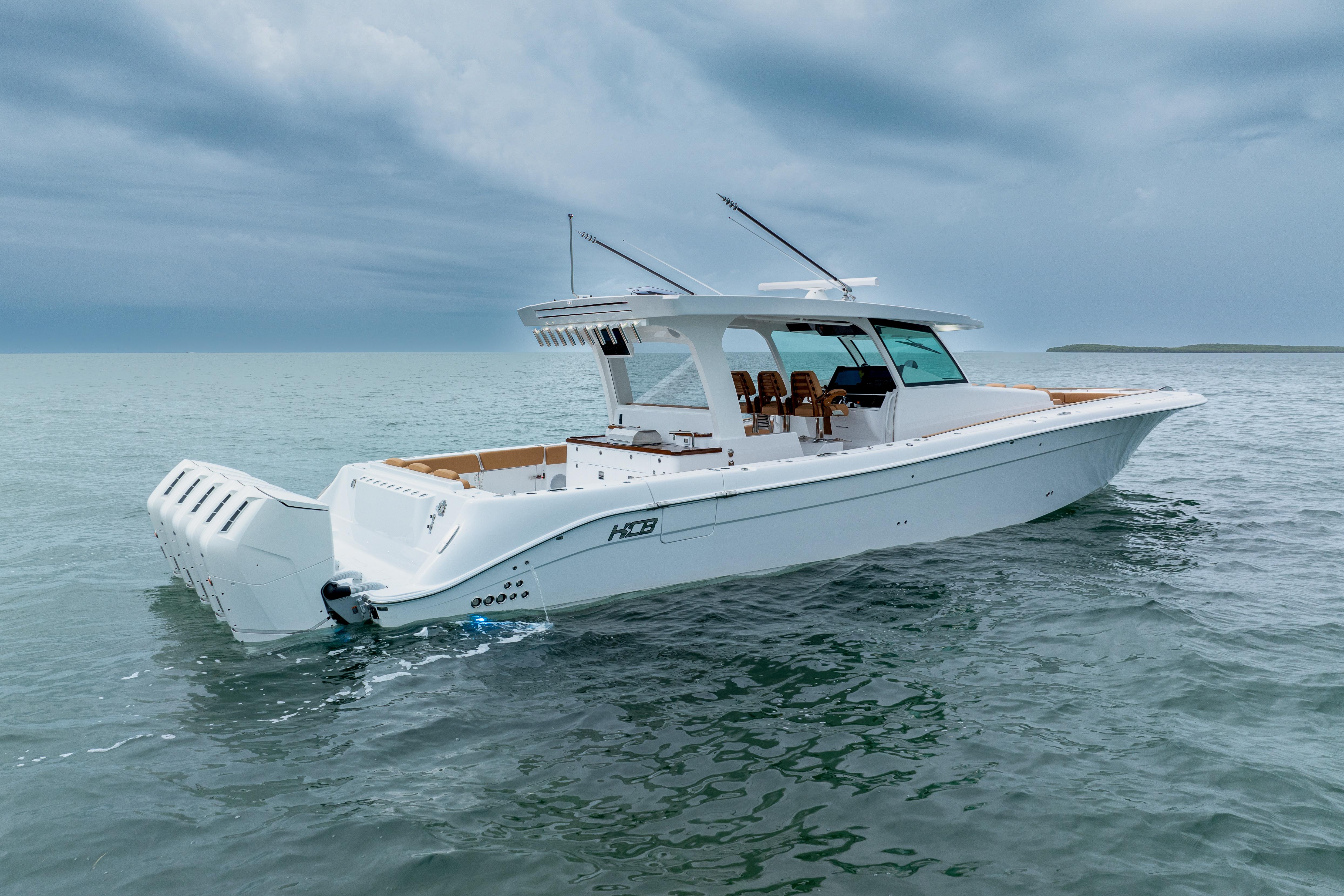 2025 Hcb 56 Suenos Gix Center Console For Sale - Yachtworld