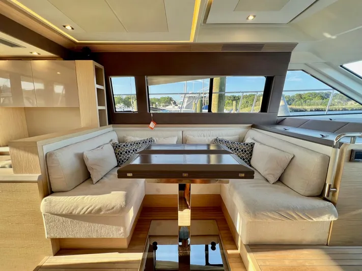  Yacht Photos Pics 2016 BENETEAU MONTE CARLO 5 - Image 8