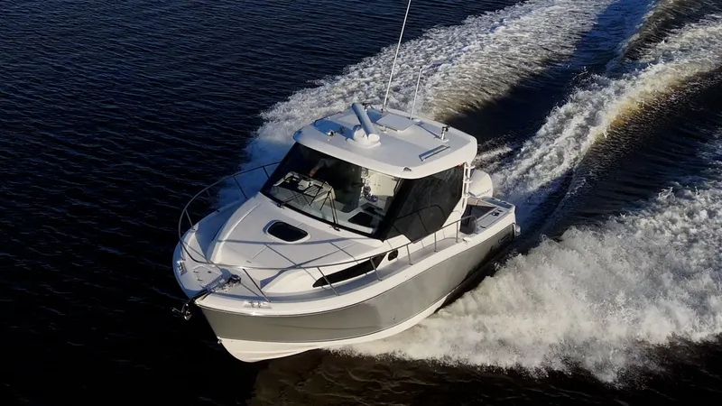  Yacht Photos Pics 2023 BOSTON WHALER 325 CONQUEST - Image 8