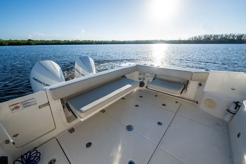  Yacht Photos Pics 2023 BOSTON WHALER 325 CONQUEST - Image 16