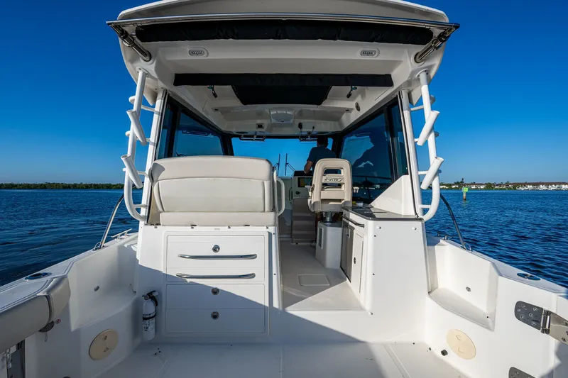  Yacht Photos Pics 2023 BOSTON WHALER 325 CONQUEST - Image 27