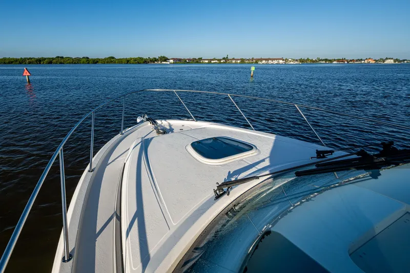  Yacht Photos Pics 2023 BOSTON WHALER 325 CONQUEST - Image 45