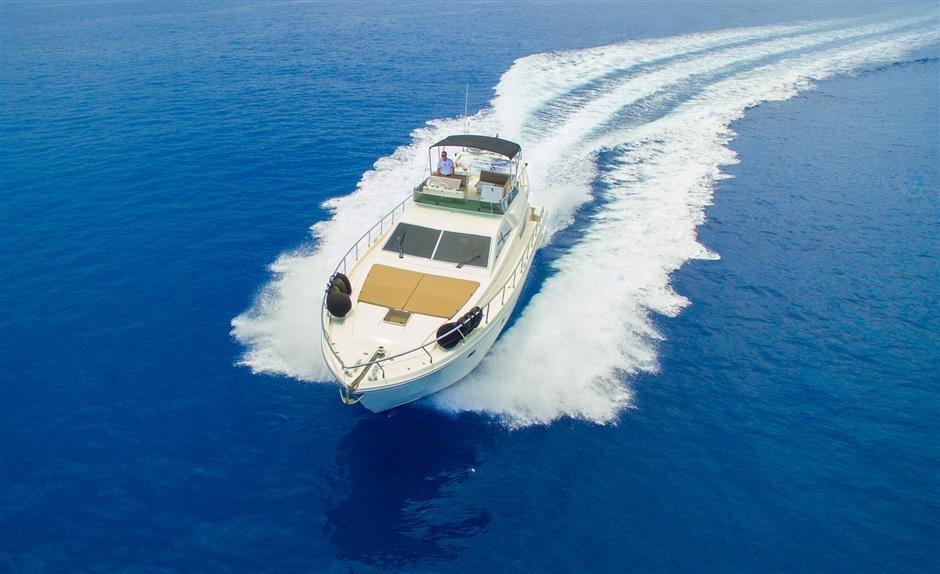 1999 Ferretti Yachts 55