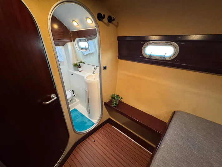 Savannah Yacht Photos Pics 