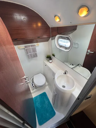 Savannah Yacht Photos Pics 