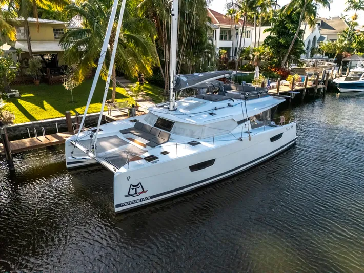 Temenos Yacht Photos Pics 