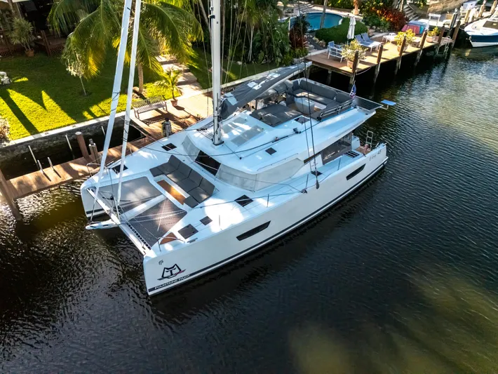 Temenos Yacht Photos Pics 