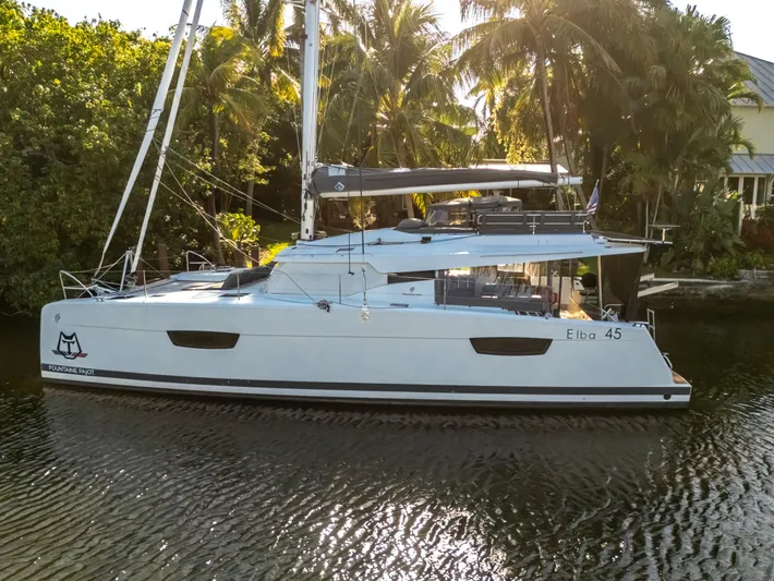 Temenos Yacht Photos Pics 