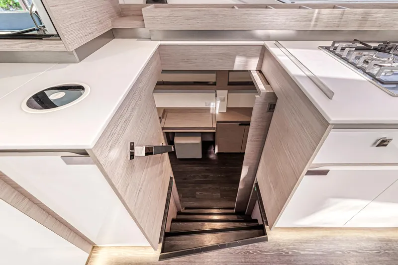 Temenos Yacht Photos Pics 