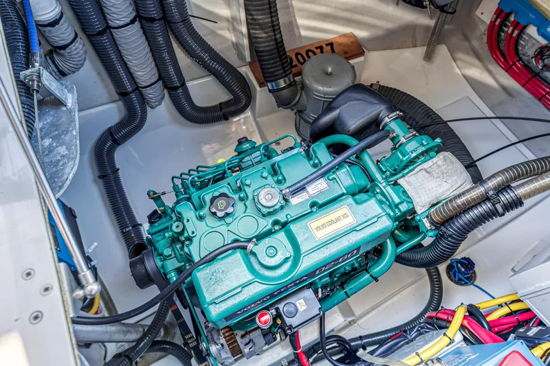 Temenos Yacht Photos Pics 