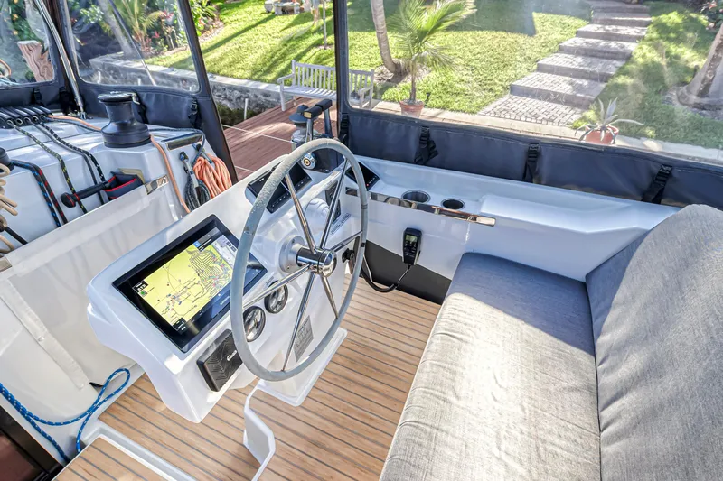 Temenos Yacht Photos Pics 