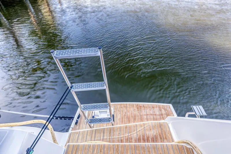 Temenos Yacht Photos Pics 