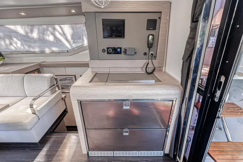 Temenos Yacht Photos Pics 