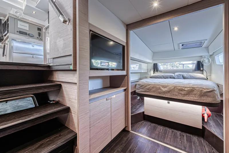 Temenos Yacht Photos Pics 