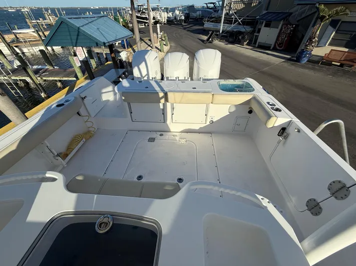  Yacht Photos Pics 2017 Everglades 355 Cc - Image 18