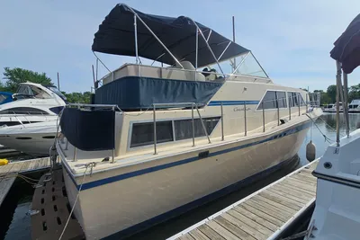 Chris-Craft Catalina 381