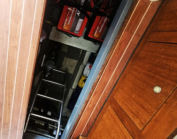 Sarah Stuart Yacht Photos Pics 