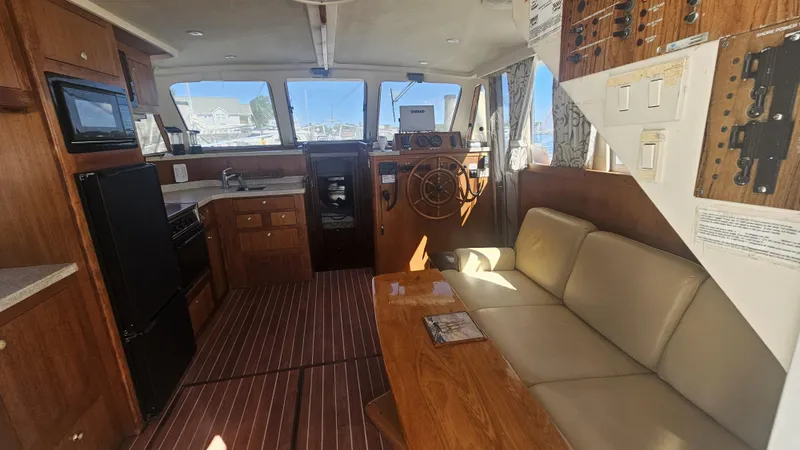 Sarah Stuart Yacht Photos Pics 