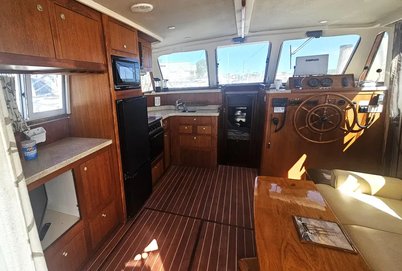 Sarah Stuart Yacht Photos Pics 