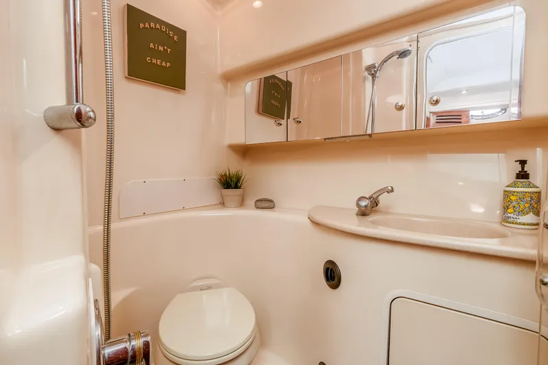 "pair-a-dice" Yacht Photos Pics 