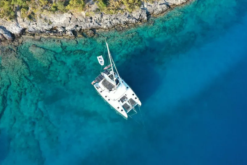 Chicago Yacht Photos Pics Lagoon 52 F