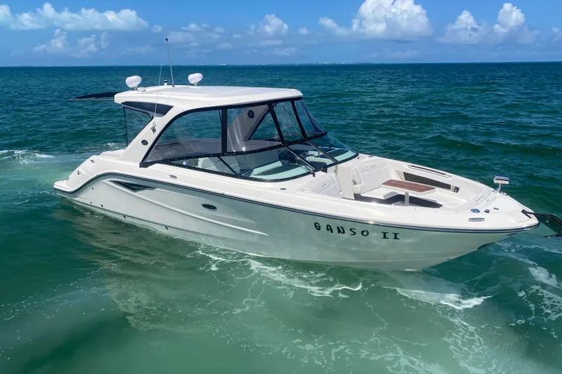 Ganso II Yacht Photos Pics Hull