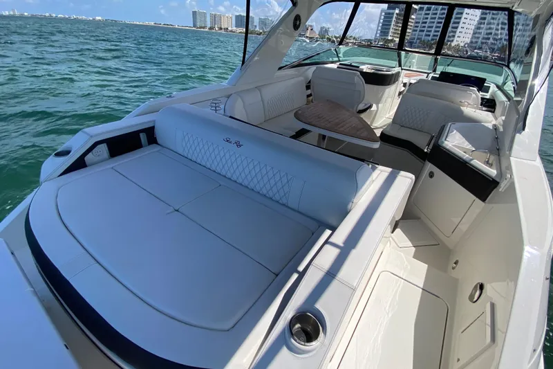 Ganso II Yacht Photos Pics Aft SunPad