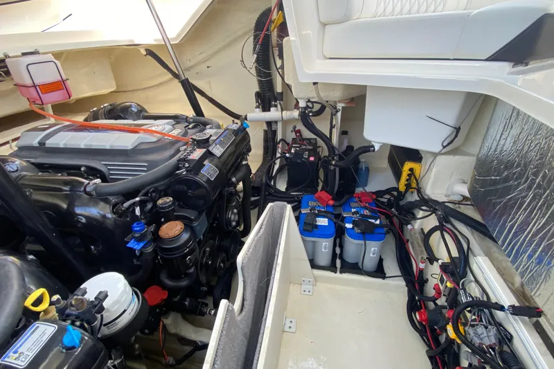 Ganso II Yacht Photos Pics Engines