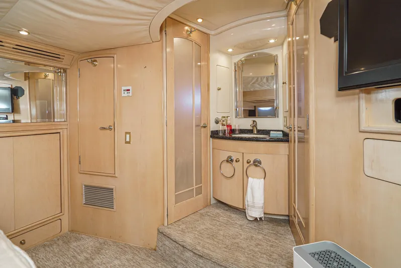 All Falked Up Yacht Photos Pics Luxurious bathroom interior of 1999 Carver 530 Voyager Pilothouse yacht.