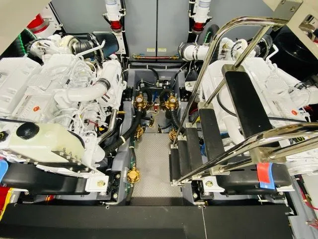 Stress Relief Yacht Photos Pics Engine Room